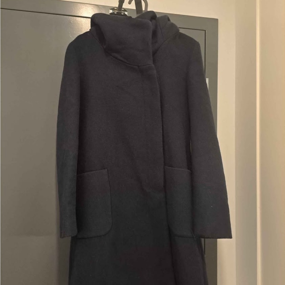 Zara Basic Black Outerwear - Picture 1 of 4